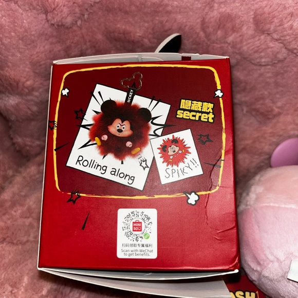 Disney Miniso Fun Crash Heart Mickey Box Pendant - Picture 9 of 9